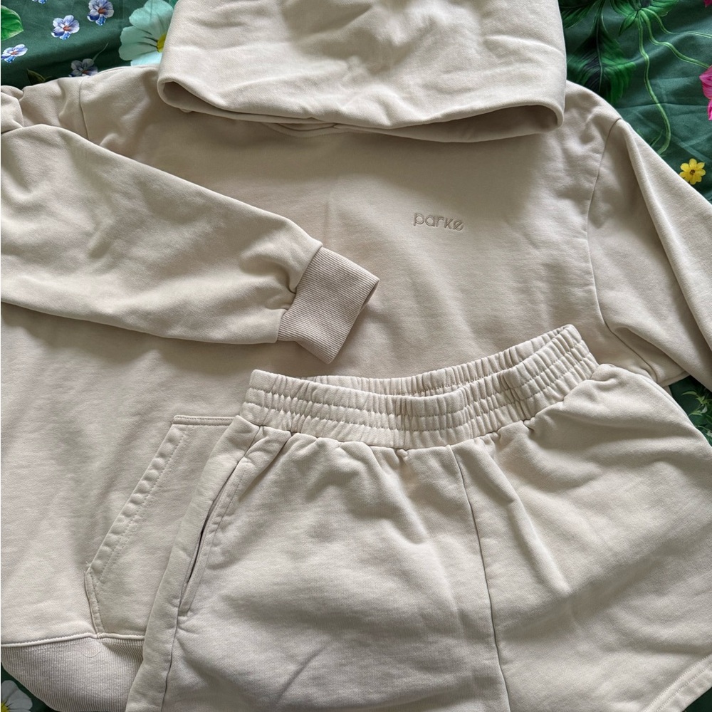 Parke Hoodie and Shorts in Dune